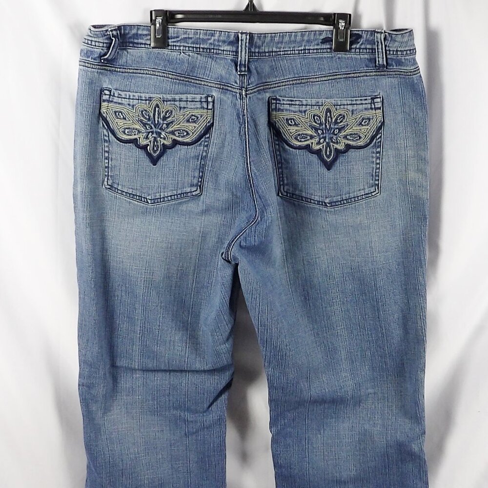 Seven 7 Premium Denim Jeans Size 22 Boot Cut Medium Wash - Picture 10 of 10